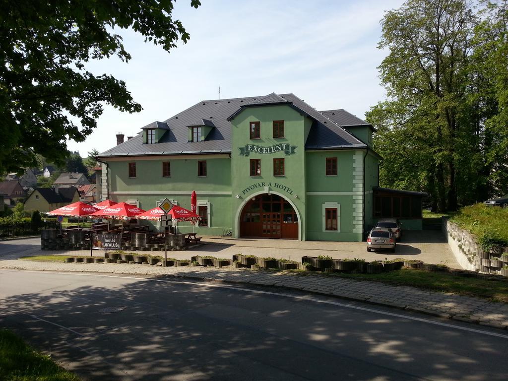 Hotel Excelent Рымаров Экстерьер фото